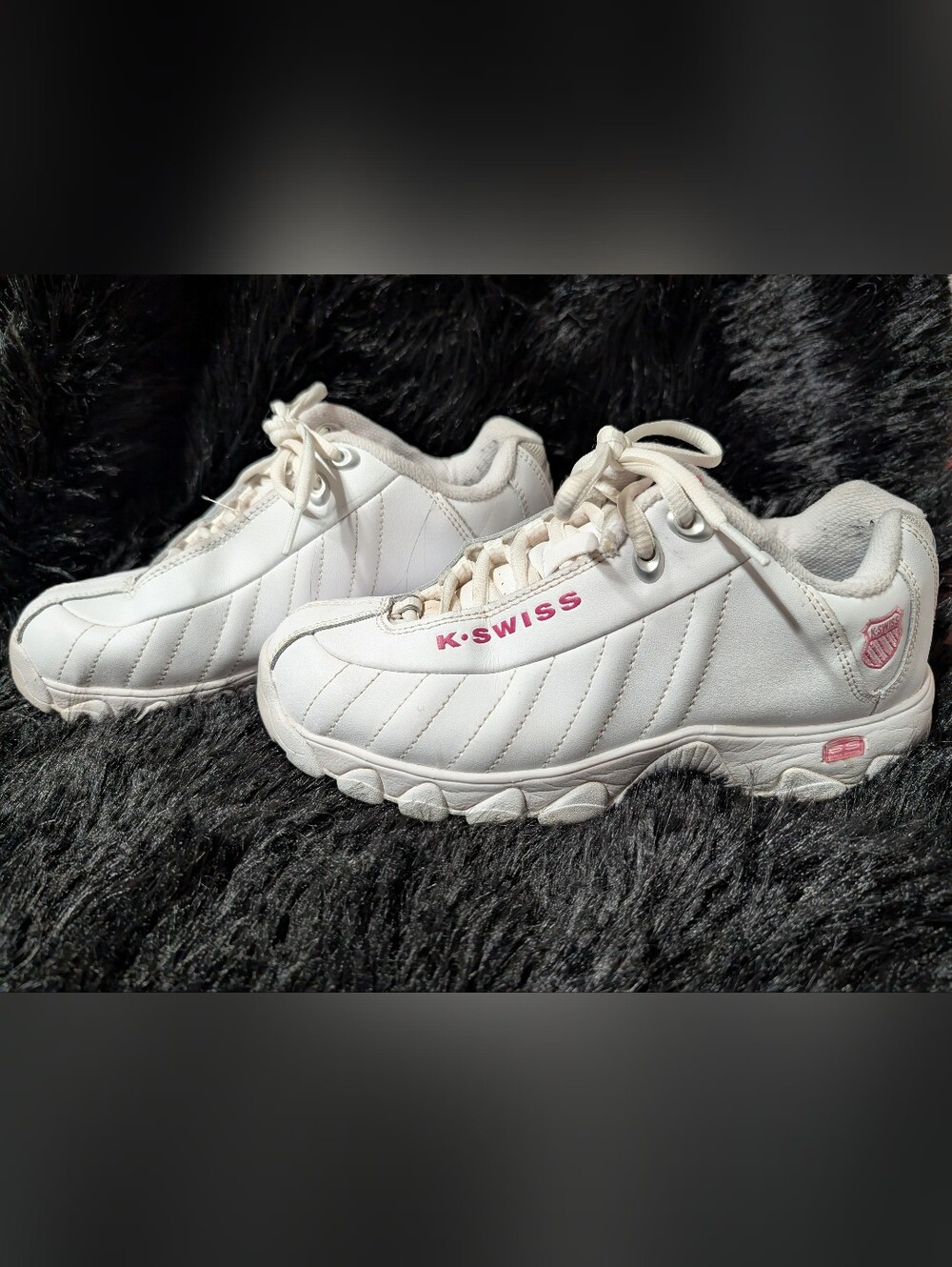K-Swiss Women's White Sneakers with Pink Logo SZ 6.5